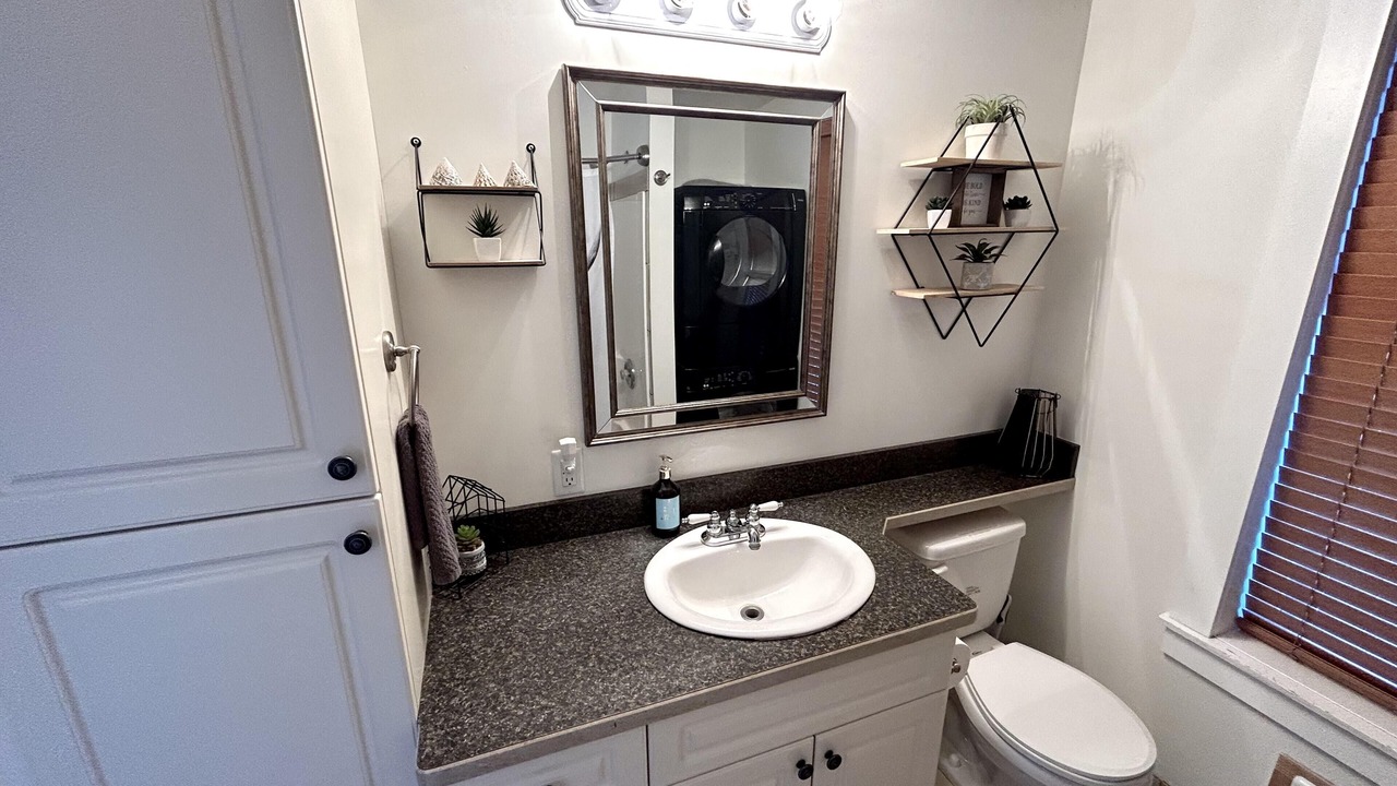 Photo of Bathroom in Anglemont