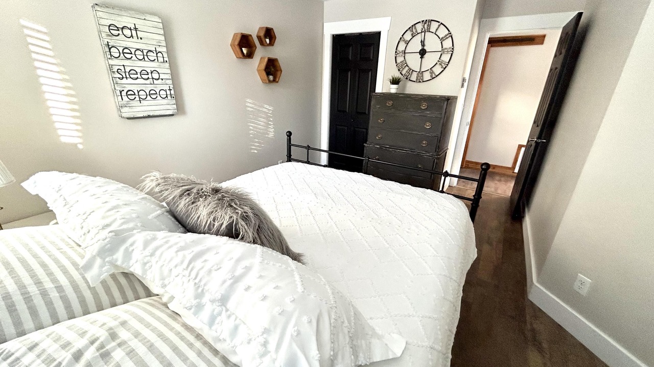 Photo of Bedroom in Anglemont