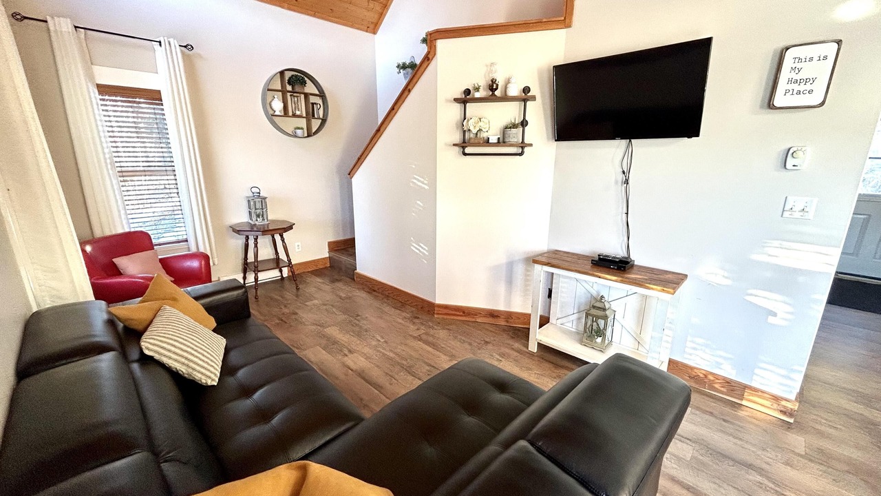 Photo of Livingroom in Anglemont
