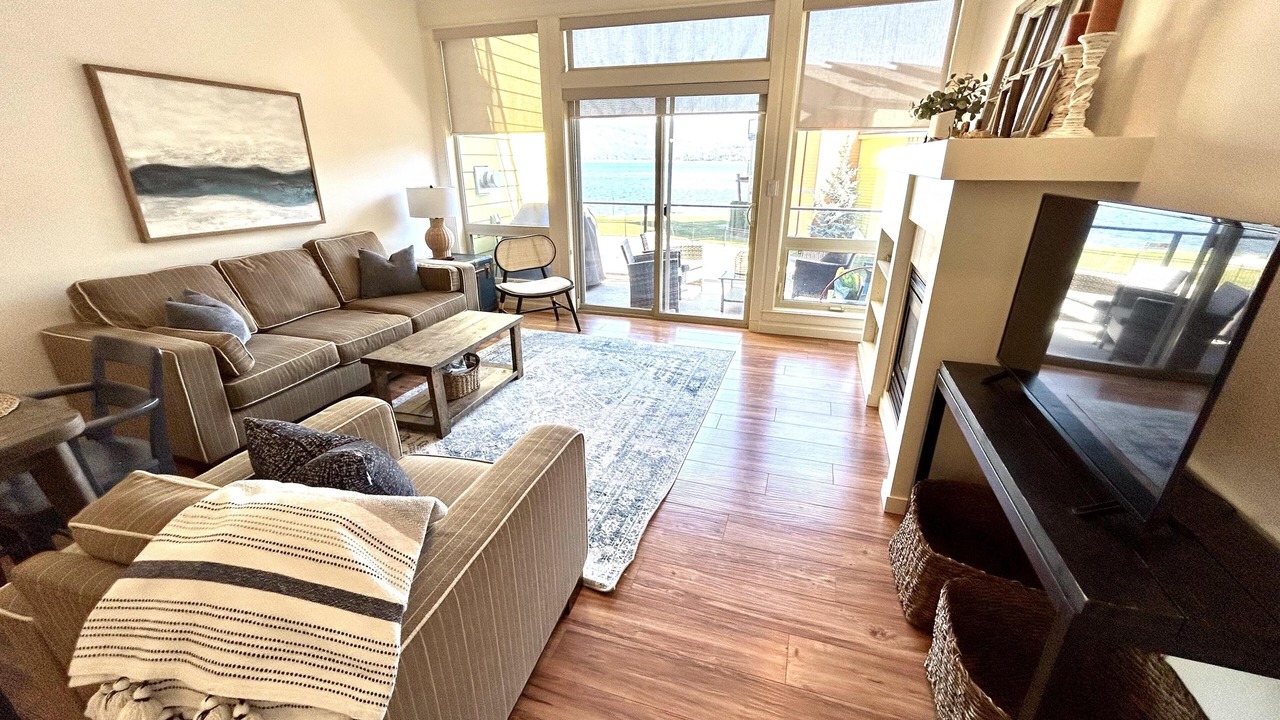 Photo of Livingroom in Scotch Creek
