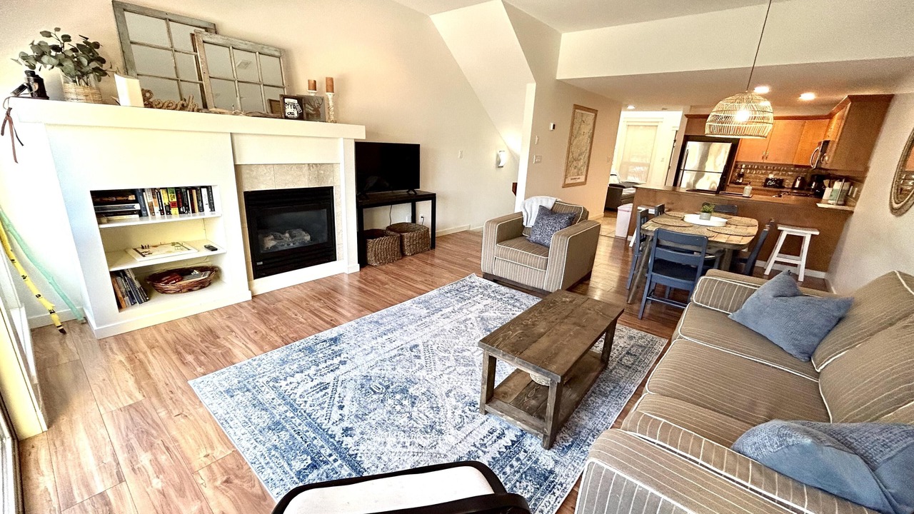 Photo of Livingroom in Scotch Creek