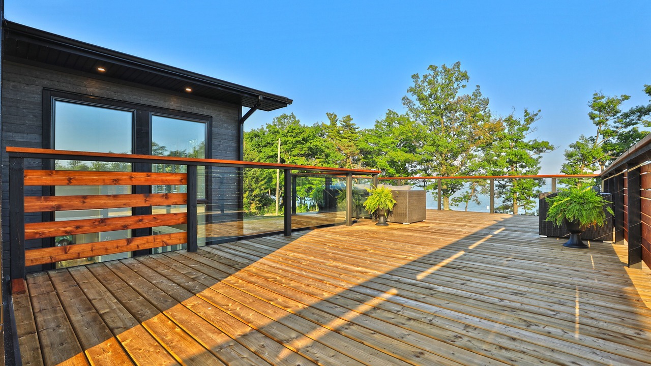 Photo of Patio Balcony in Dunnville