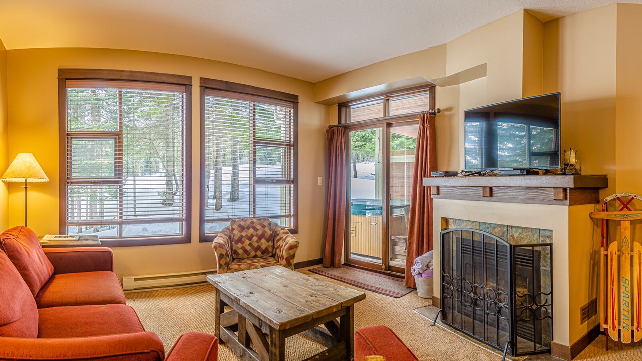 Photo of Livingroom in Sun Peaks