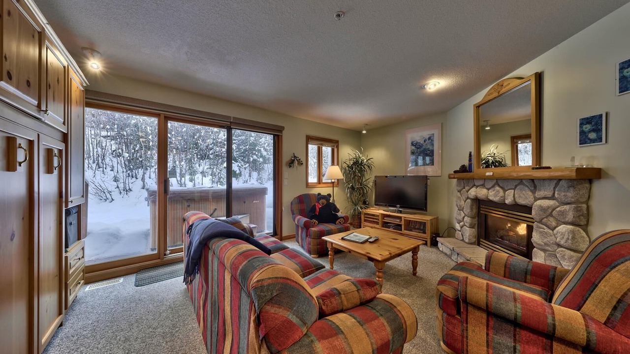 Photo of Livingroom in Sun Peaks