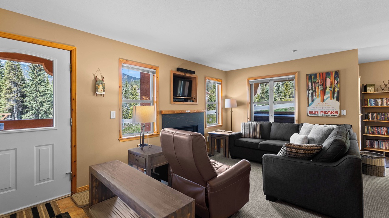 Photo of Livingroom in Sun Peaks
