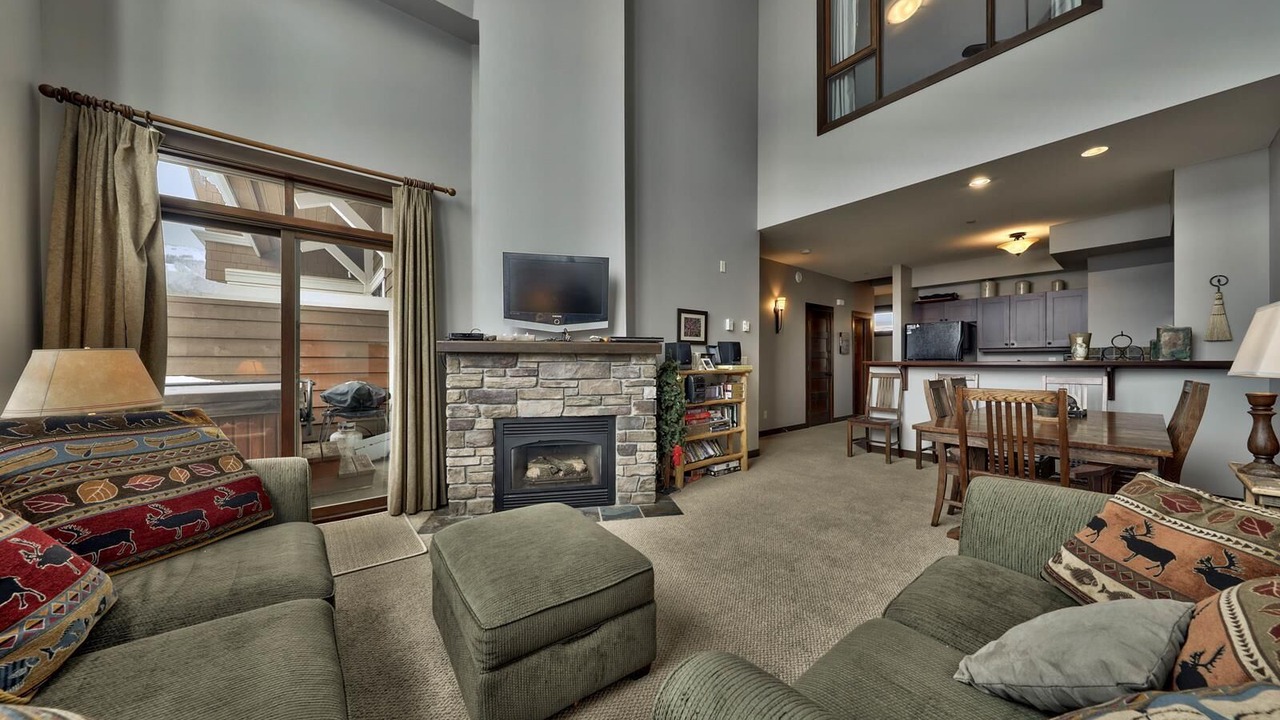 Photo of Livingroom in Sun Peaks
