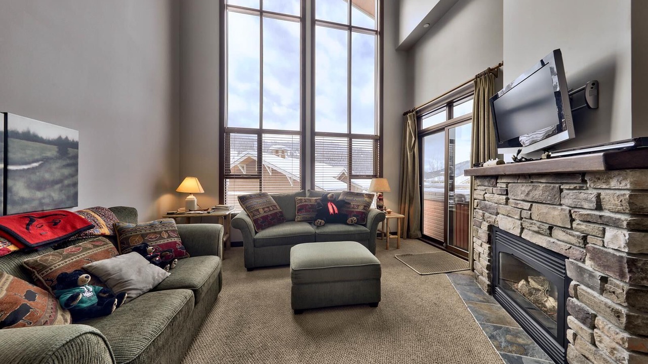 Photo of Livingroom in Sun Peaks