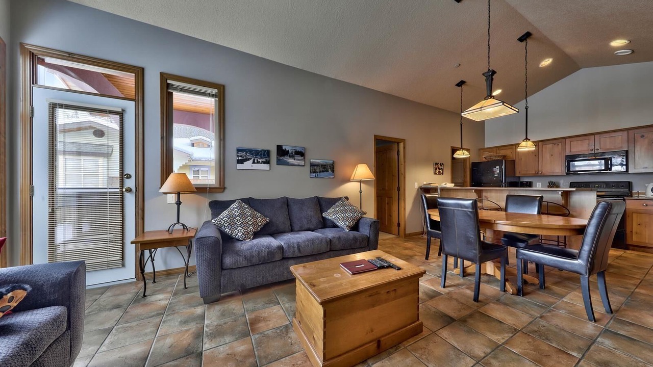 Photo of Livingroom in Sun Peaks