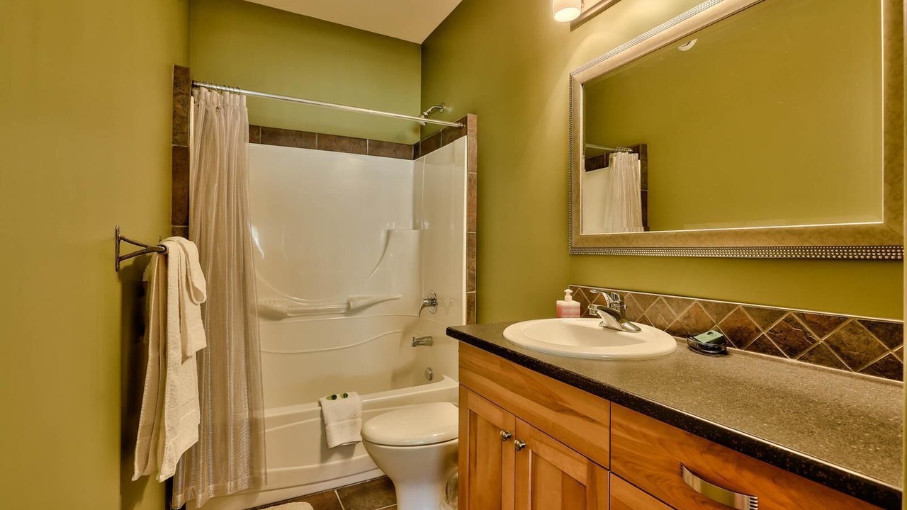 Photo of Bathroom in Sunburst Estates