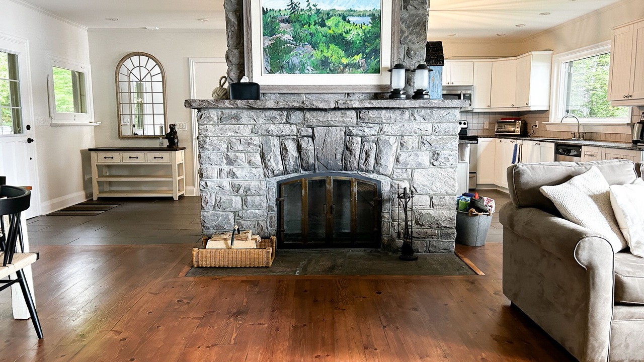 Photo of Livingroom in Muskoka Lakes