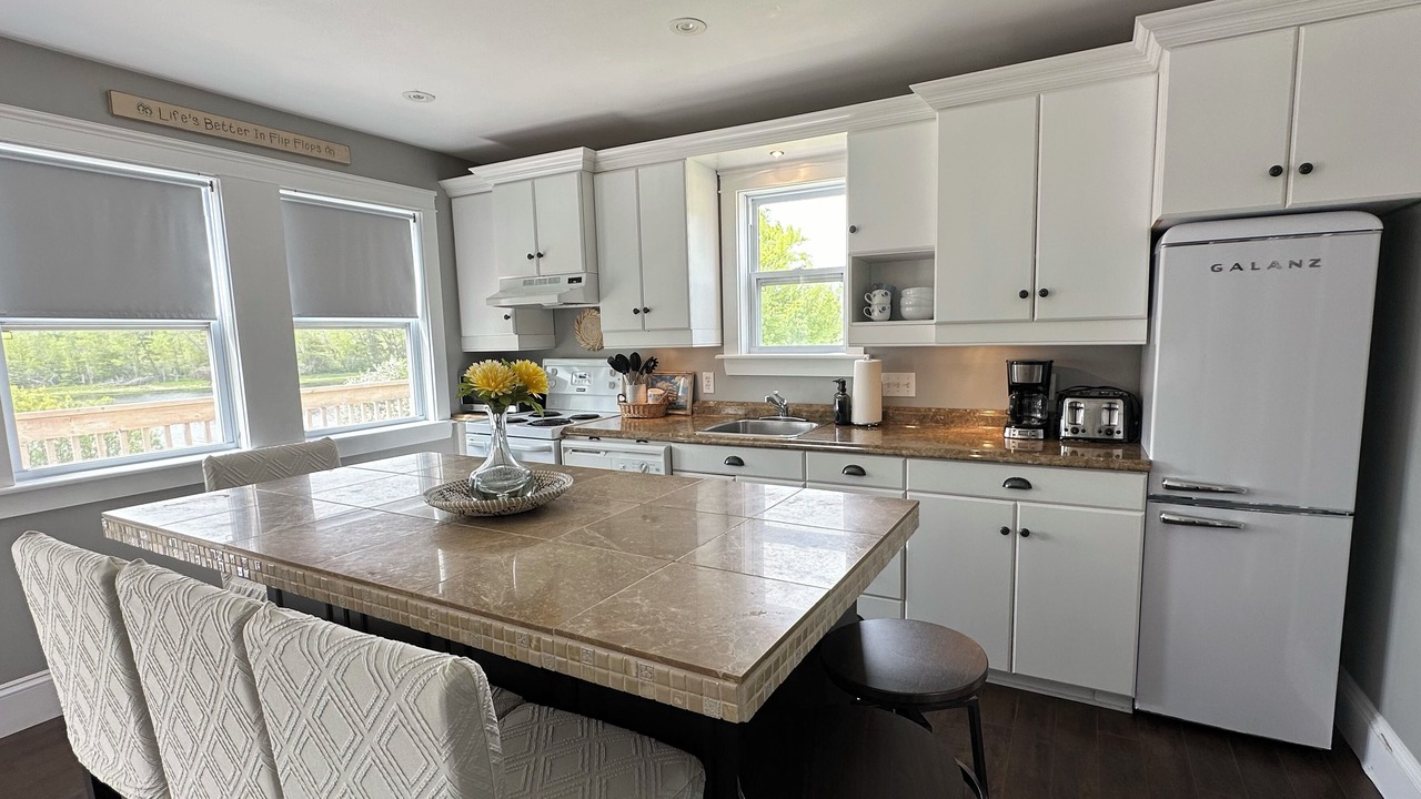 Photo of Kitchen in Oyster Bed