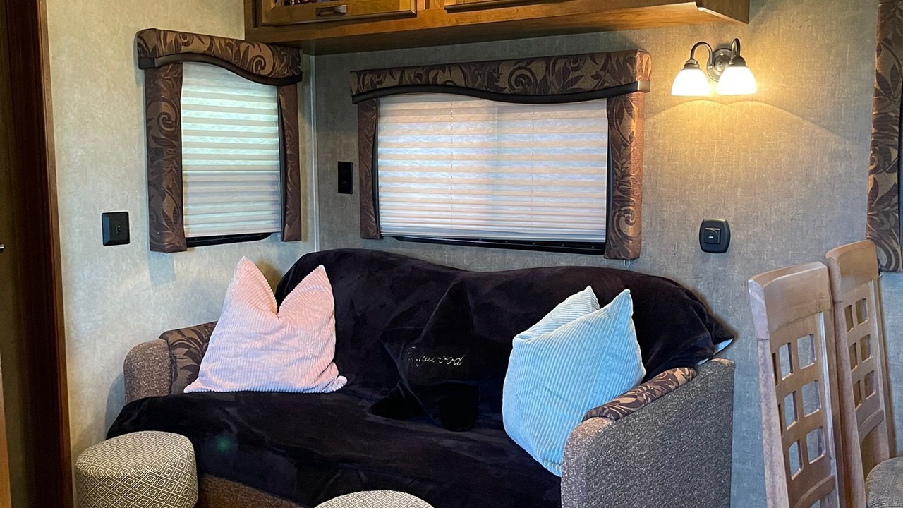 Photo of Livingroom in Leduc County
