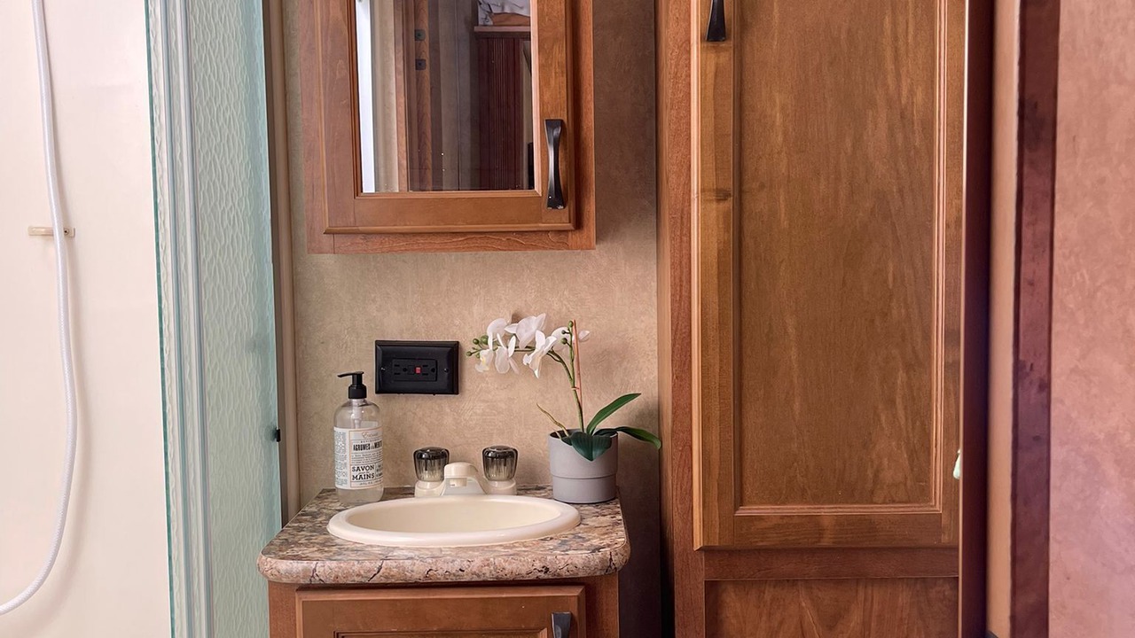 Photo of Bathroom in Leduc County