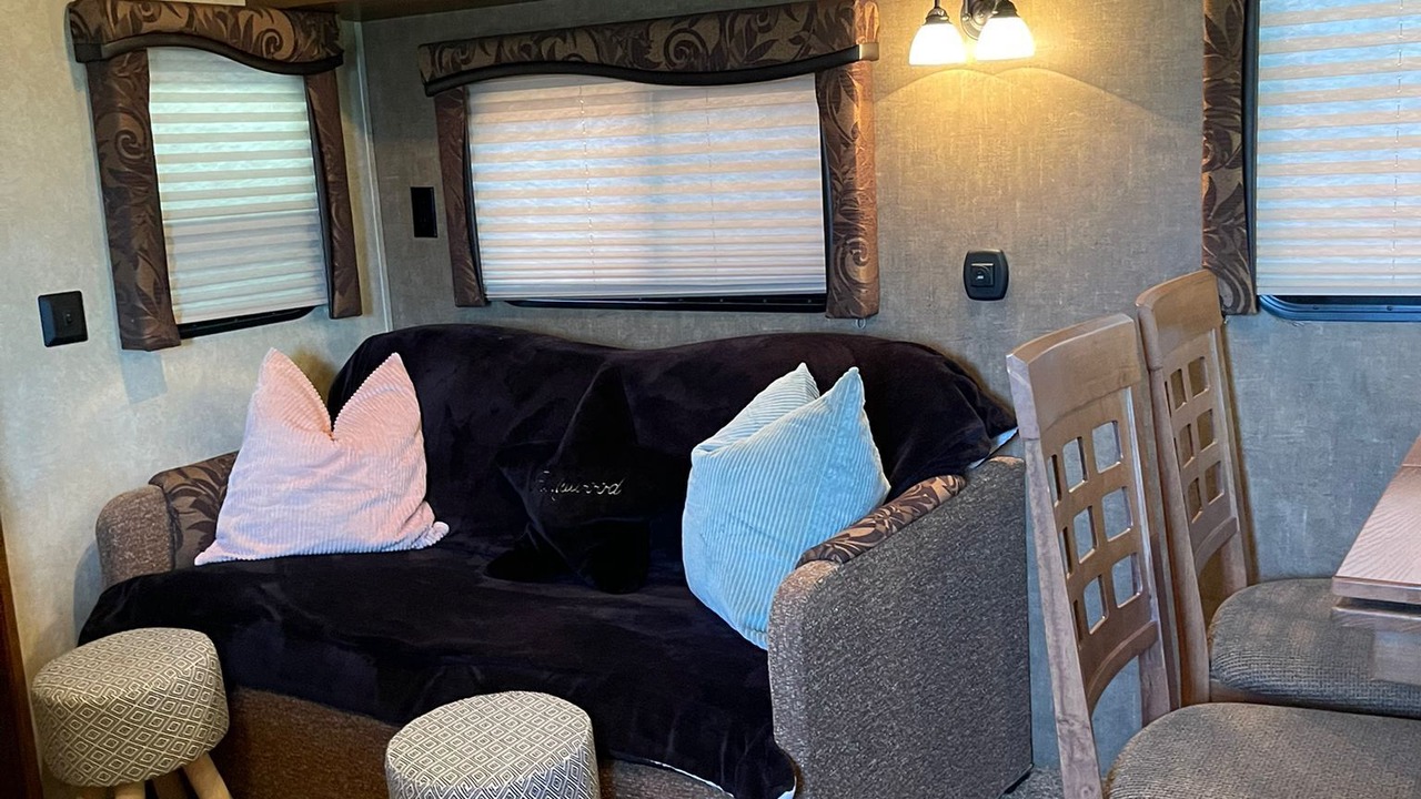 Photo of Livingroom in Leduc County