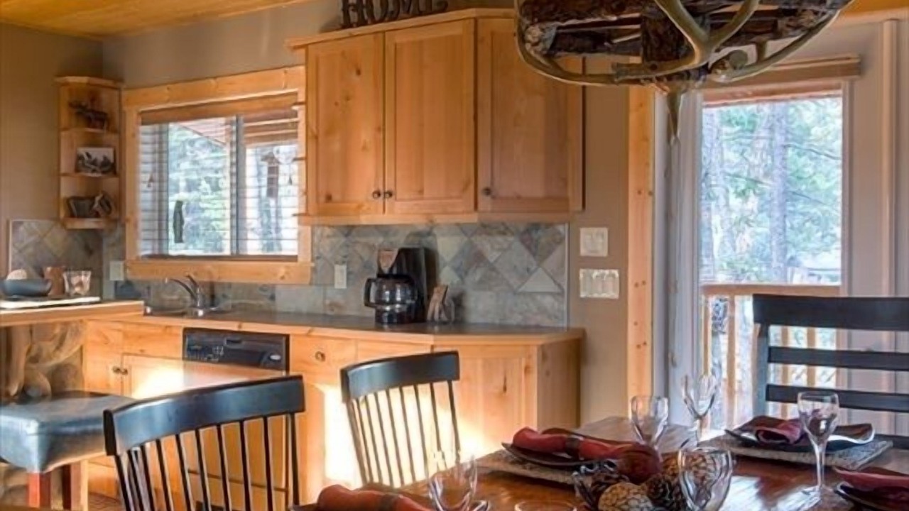 Photo of Bedroom in East Kootenay