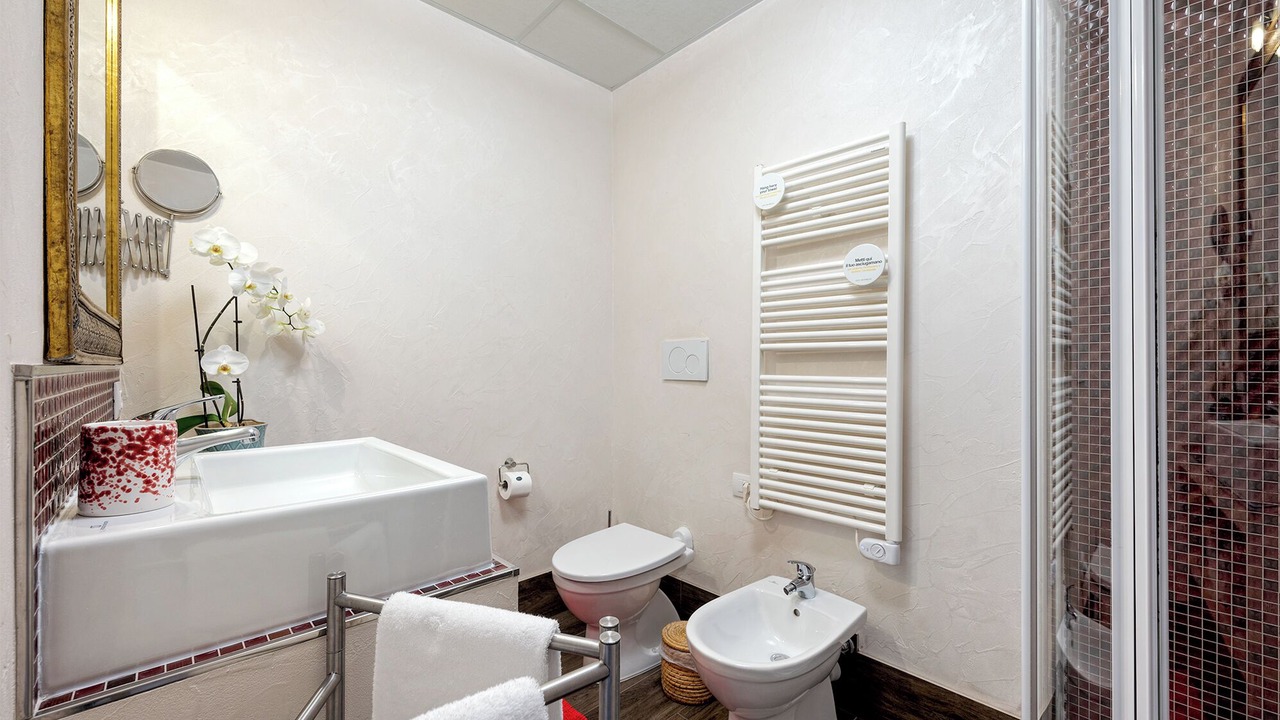 Photo of Bathroom in Barolo