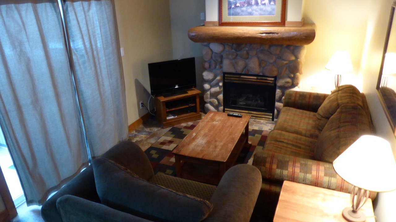 Photo of Livingroom in East Kootenay