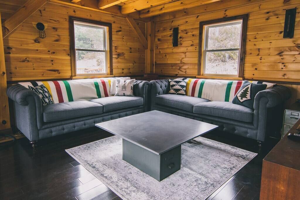 Photo of Livingroom in Frontenac