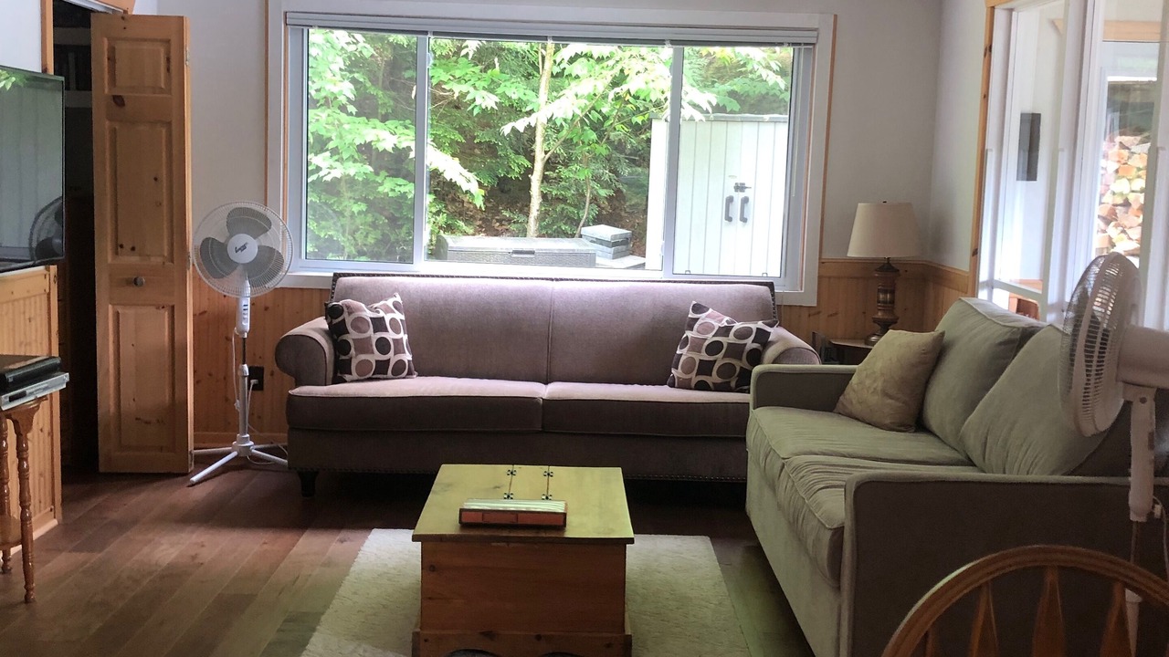 Photo of Livingroom in Utterson