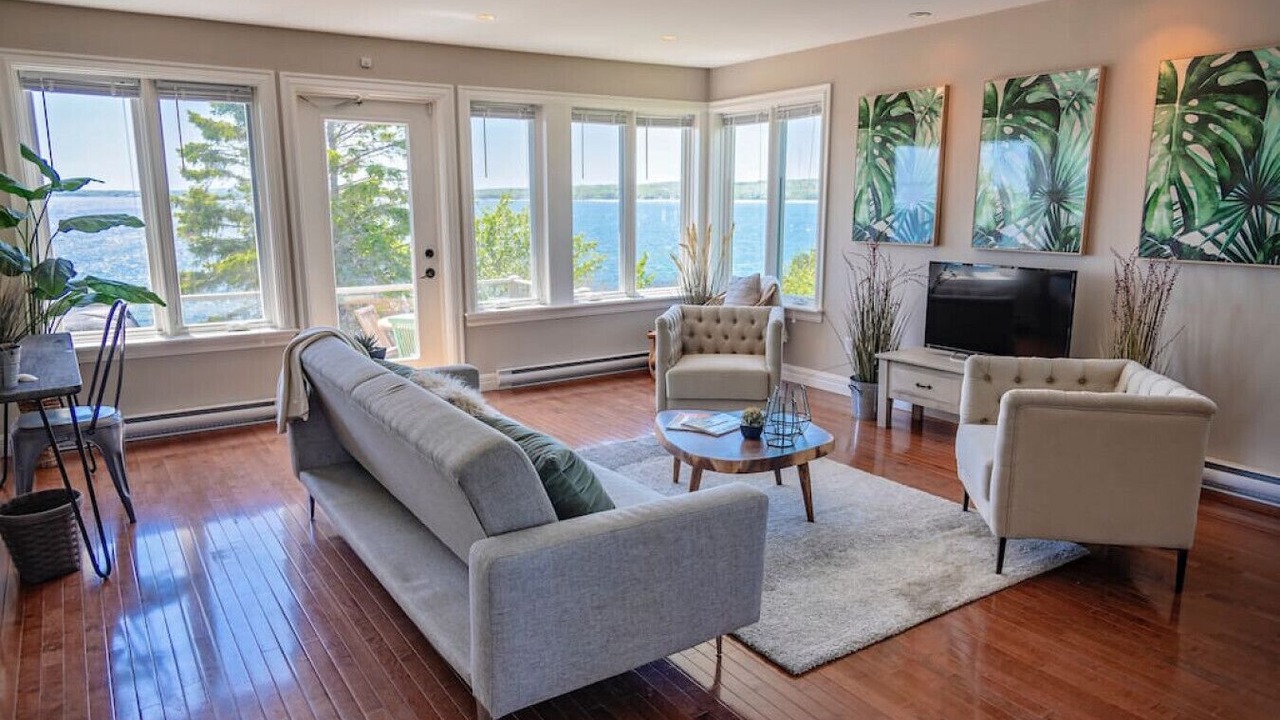 Photo of Livingroom in Hunts Point