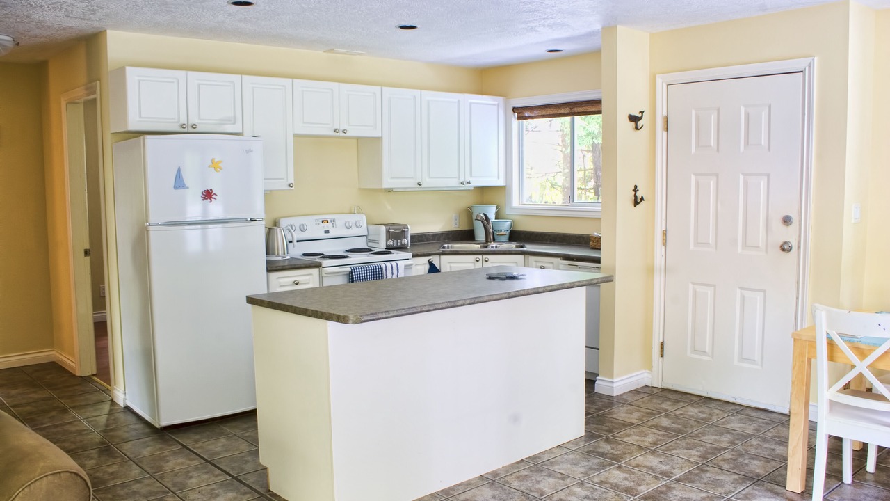 Photo of Kitchen in Juan de Fuca Electoral Area