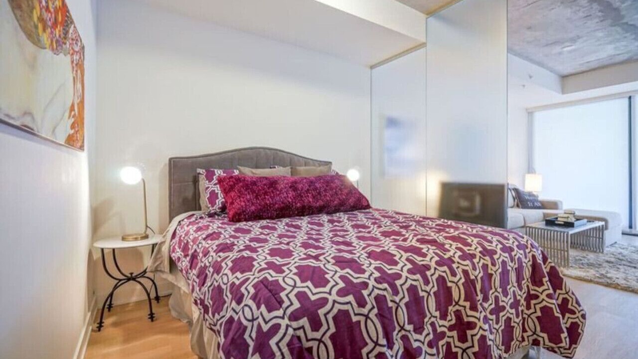 Photo of Bedroom in Fashion District