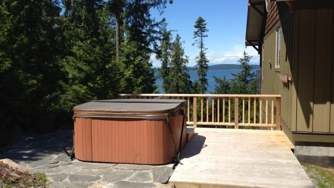 Photo of Patio Balcony in Pender Island