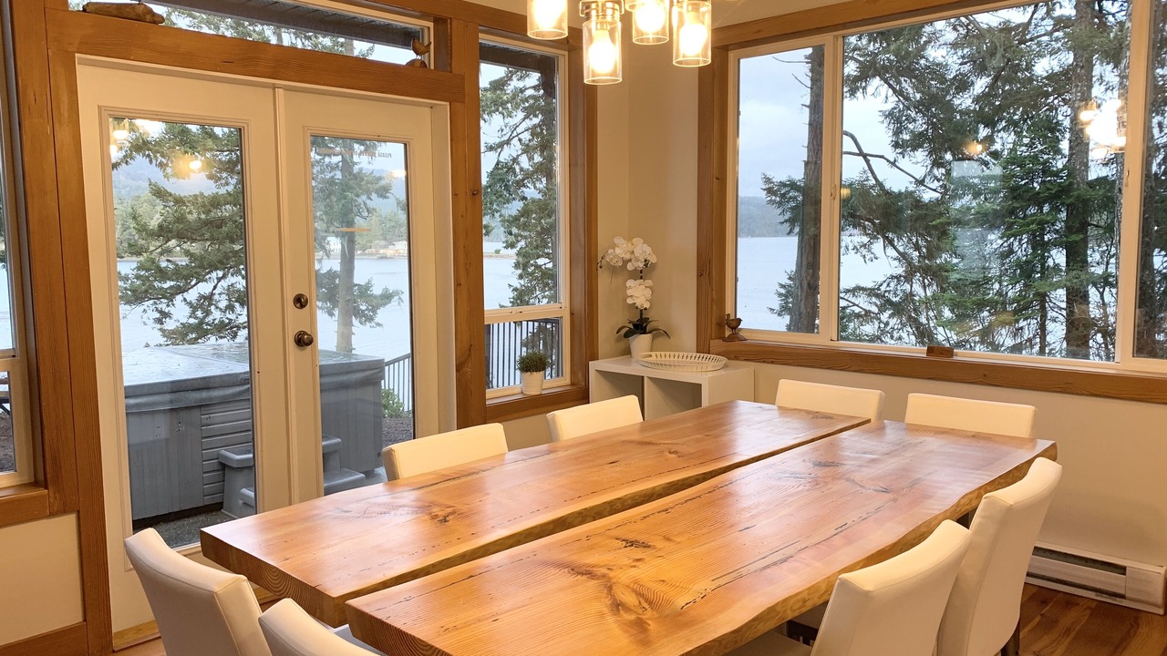 Photo of Livingroom in East Sooke