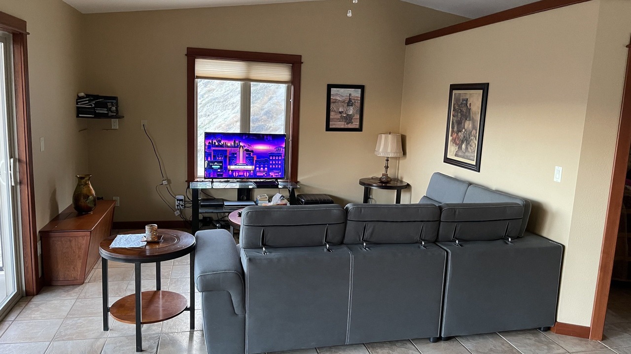 Photo of Livingroom in Okanagan-Similkameen