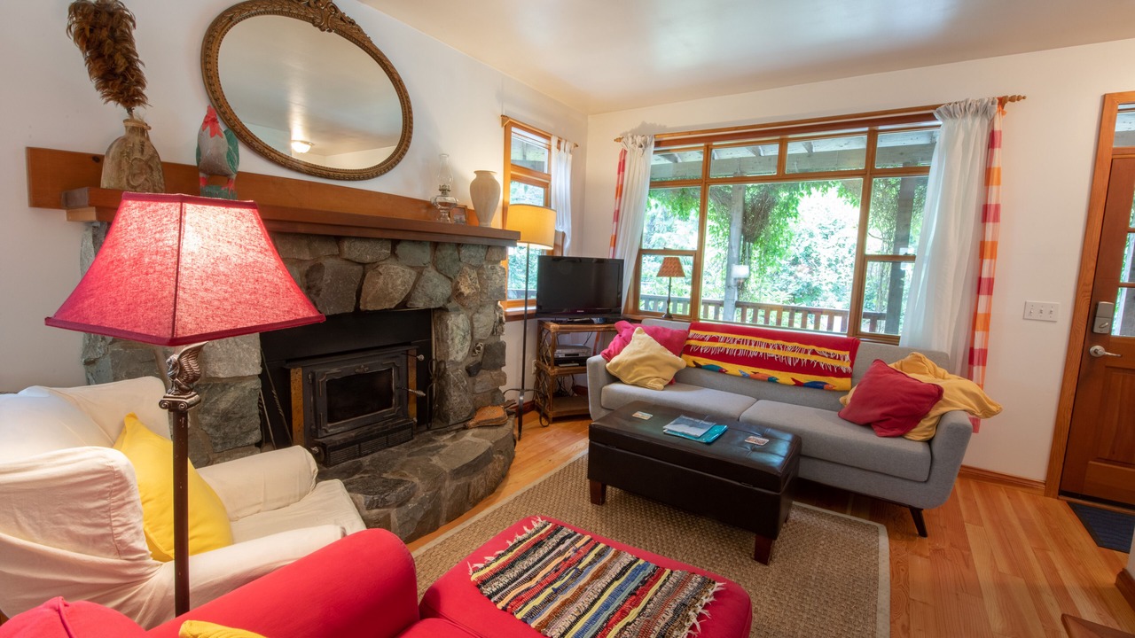 Photo of Livingroom in Tofino