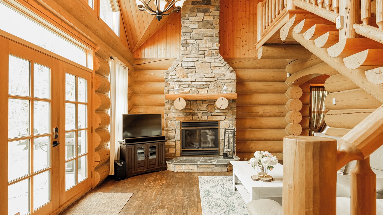 Photo of Livingroom in Fiddler Lake Resort