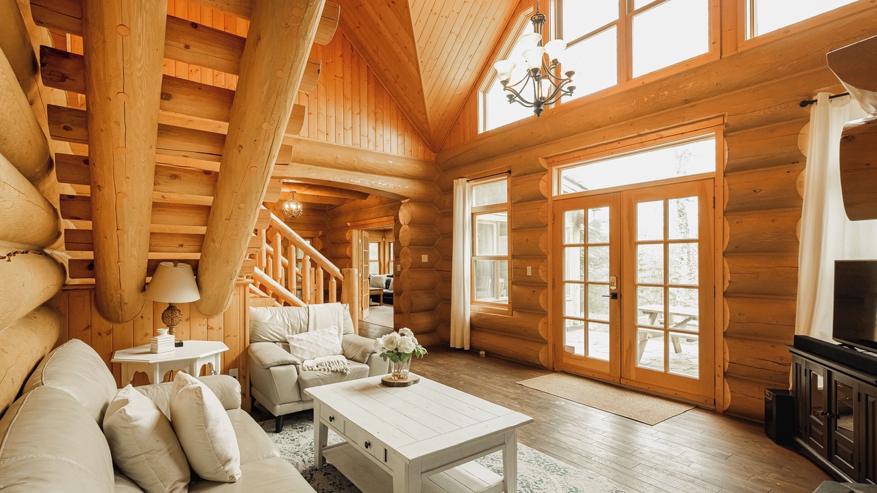 Photo of Livingroom in Fiddler Lake Resort