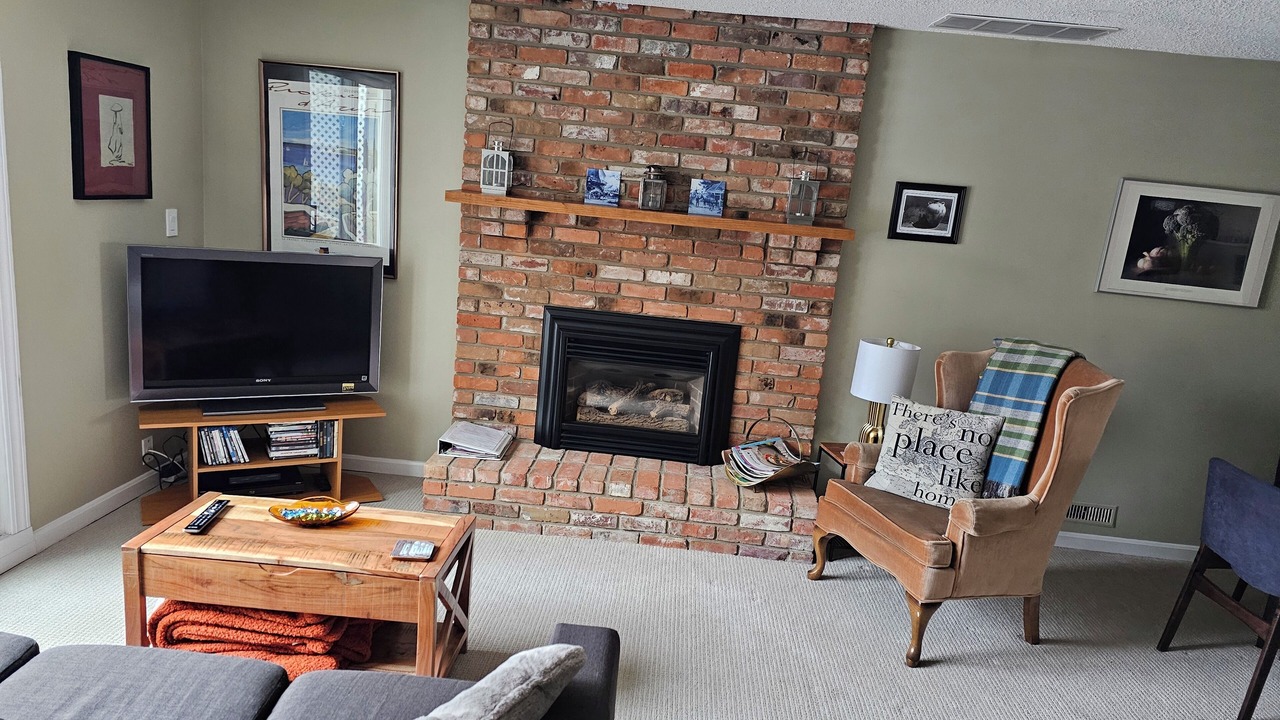 Photo of Livingroom in St. Albert