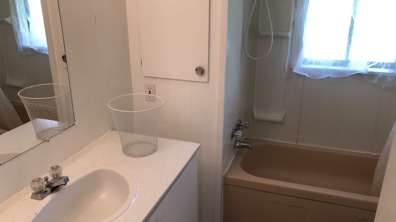 Photo of Bathroom in Magna bay