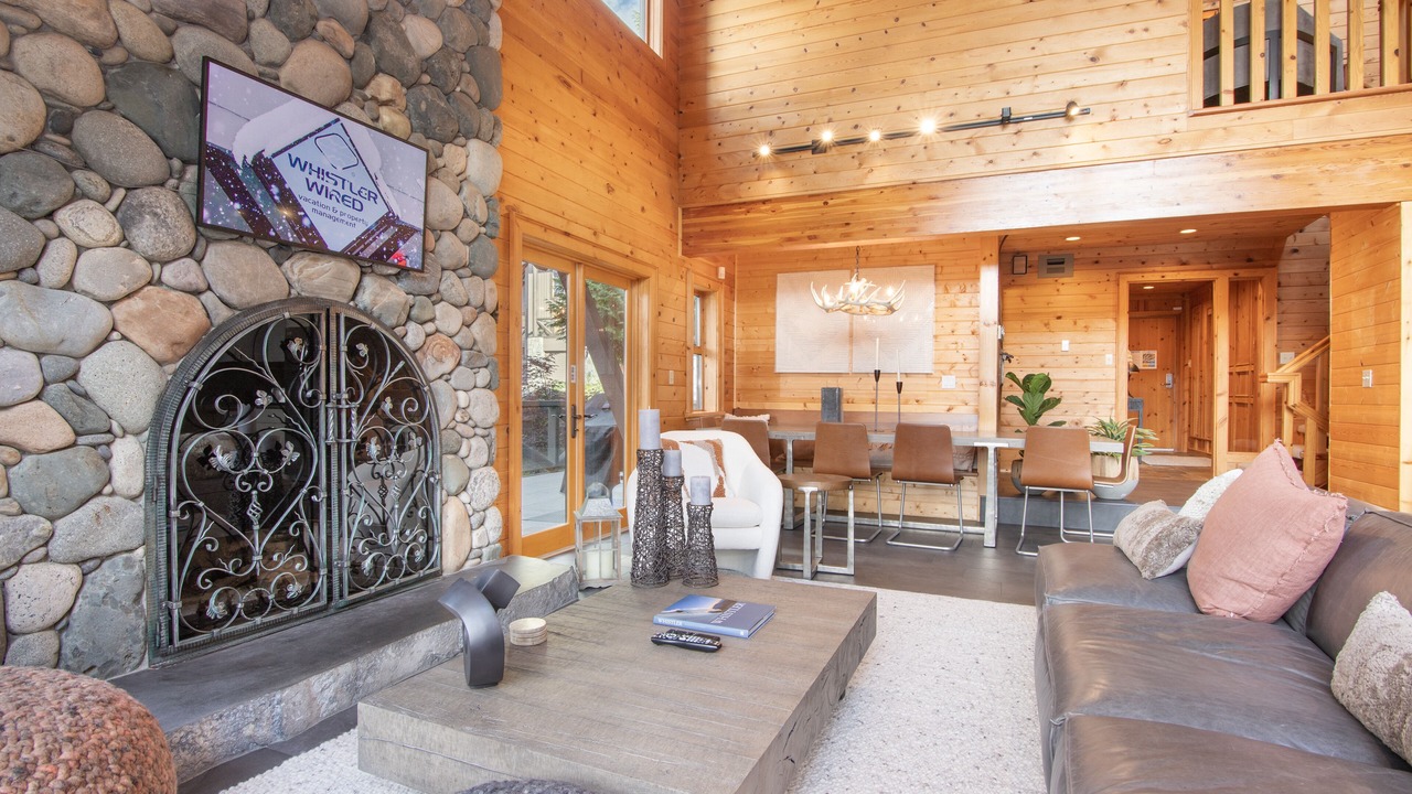 Photo of Livingroom in Upper Village