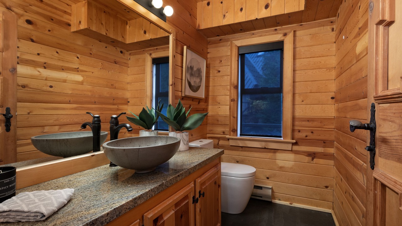 Photo of Bathroom in Upper Village