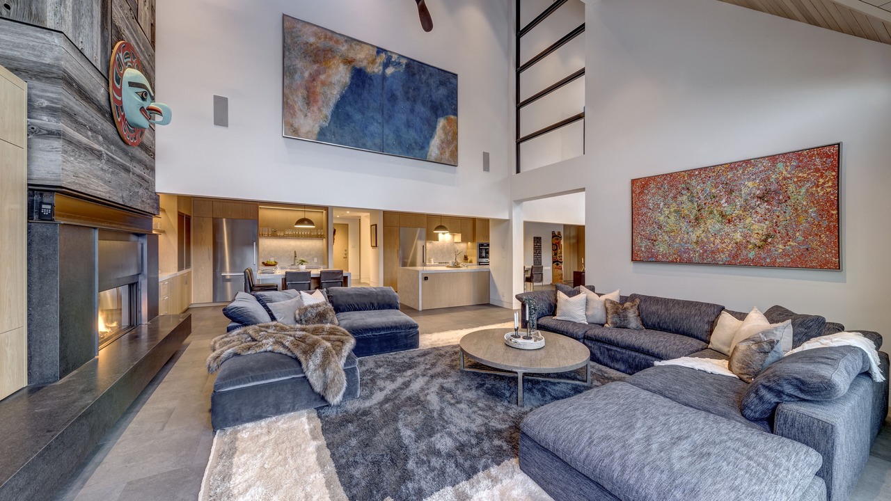 Photo of Livingroom in Upper Village