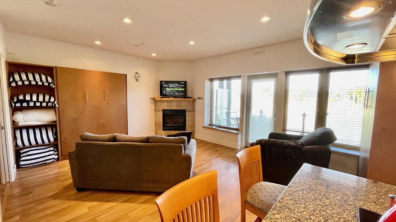 Photo of Livingroom in Ucluelet