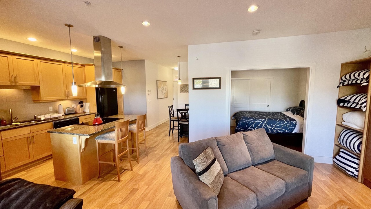 Photo of Livingroom in Ucluelet