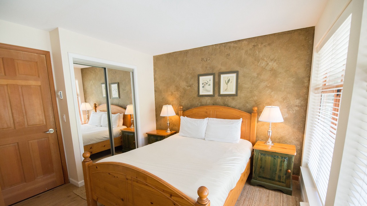 Photo of Bedroom in Village North