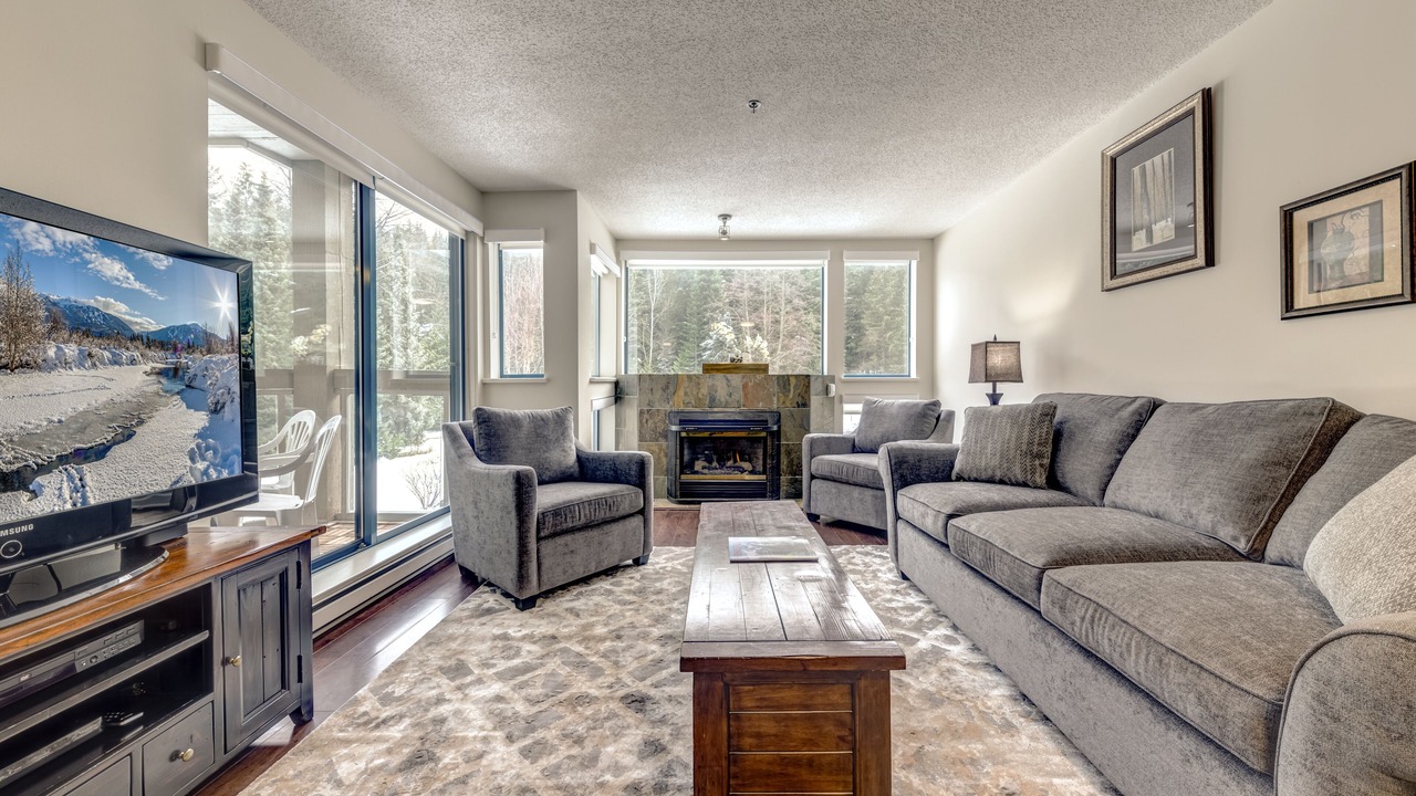 Photo of Livingroom in Upper Village