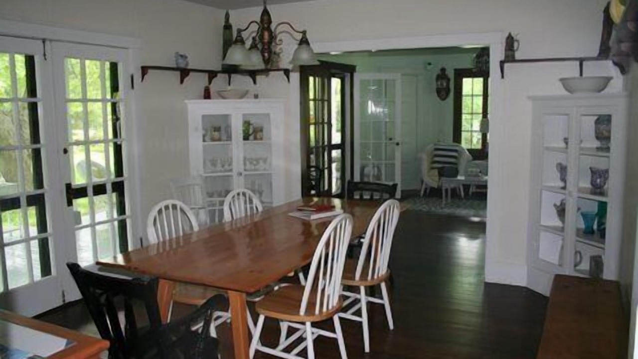 Photo of Livingroom in Fort Erie