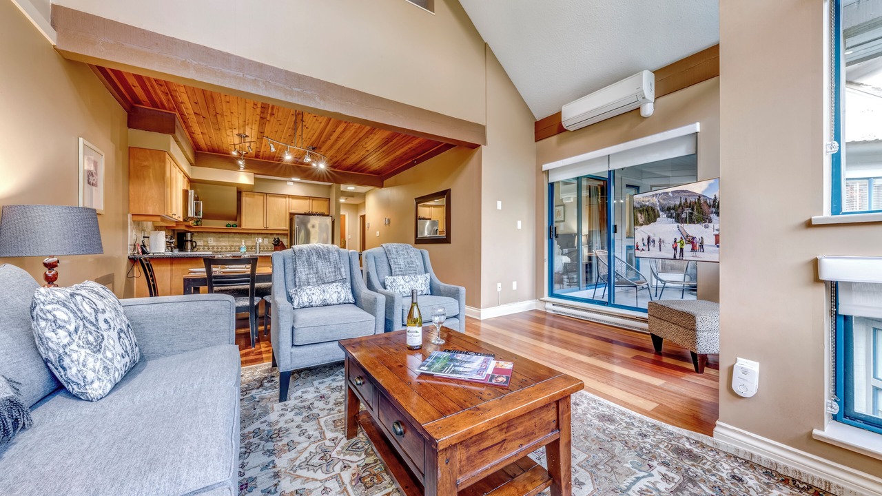 Photo of Livingroom in Upper Village