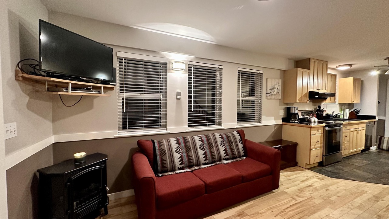 Photo of Livingroom in Ucluelet