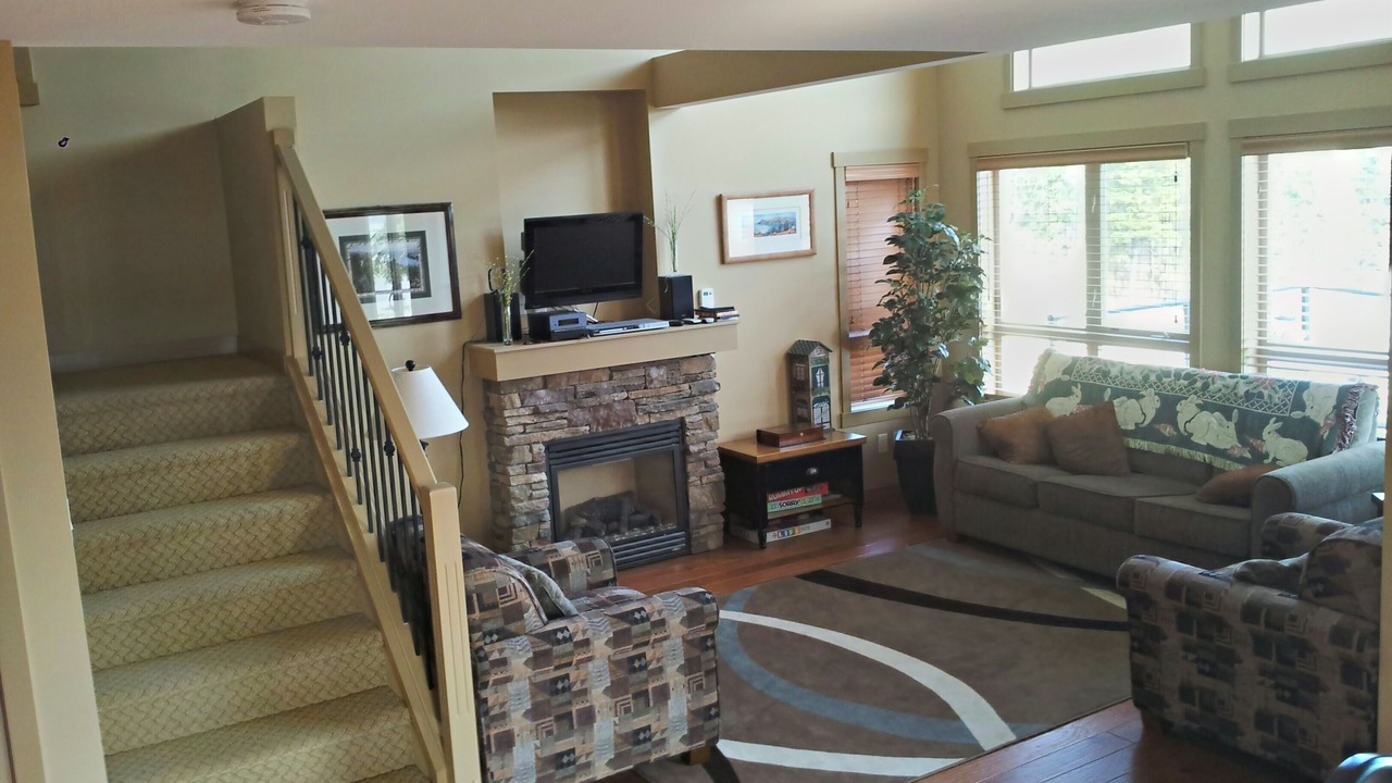 Photo of Livingroom in Central Okanagan
