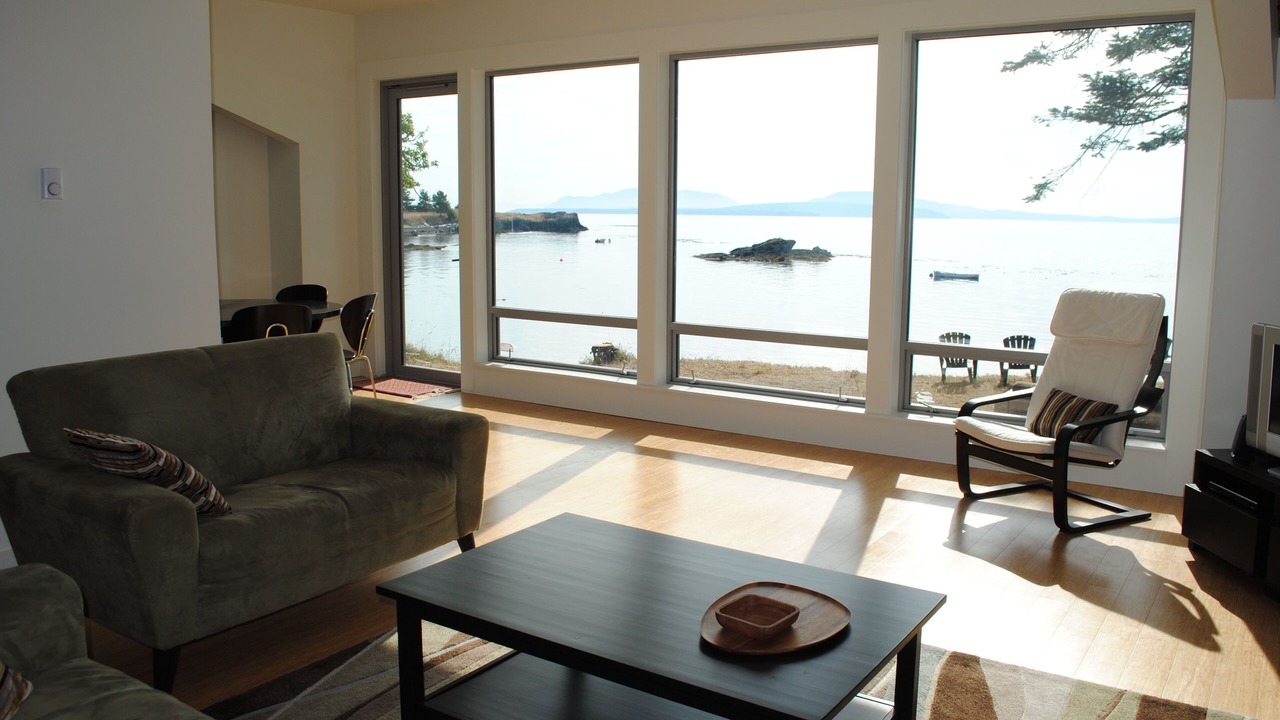 Photo of Livingroom in Pender Island