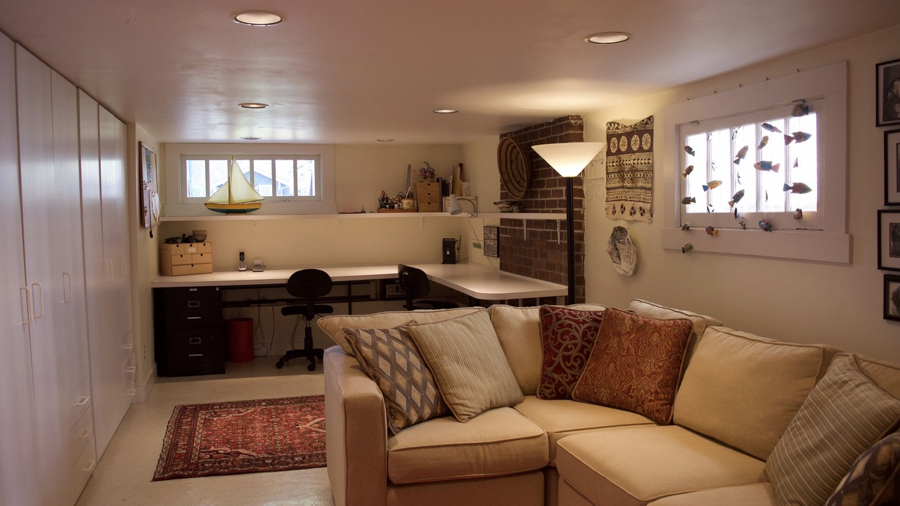Photo of Livingroom in West Point Grey