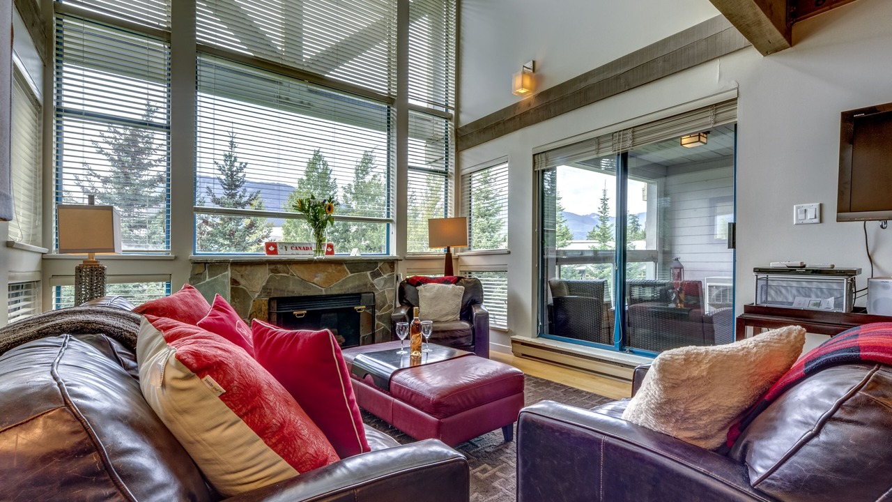 Photo of Livingroom in Upper Village