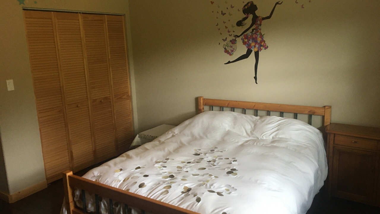 Photo of Bedroom in Okanagan-Similkameen