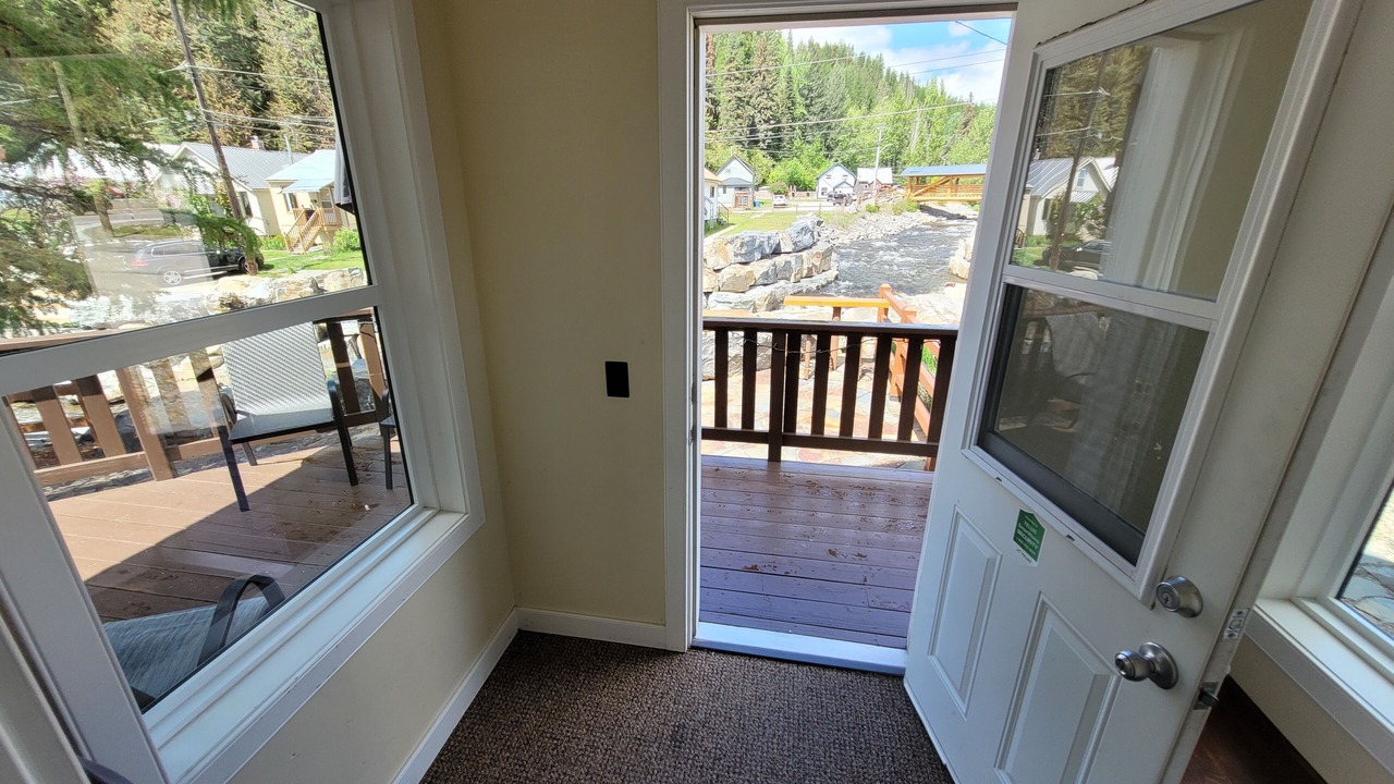 Photo of Others in East Kootenay